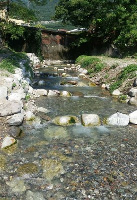 Ogliolo rampa in pietrame.JPG